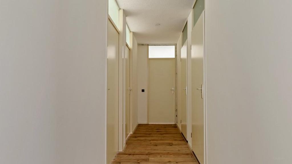 96 m² met 3 slaapkamers in Frankendael - Afbeelding 2