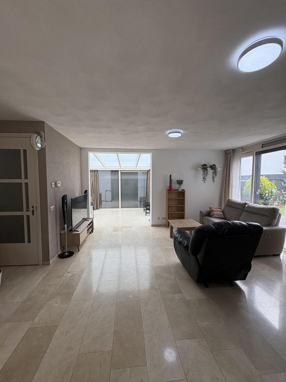 Detached house with garden in Waterrijk - Image 4