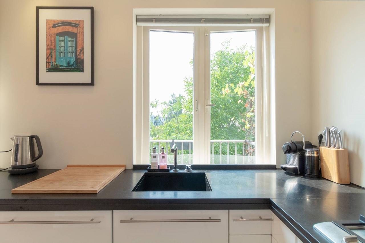 Drieslaapkamerappartement aan de Amstel - Afbeelding 6