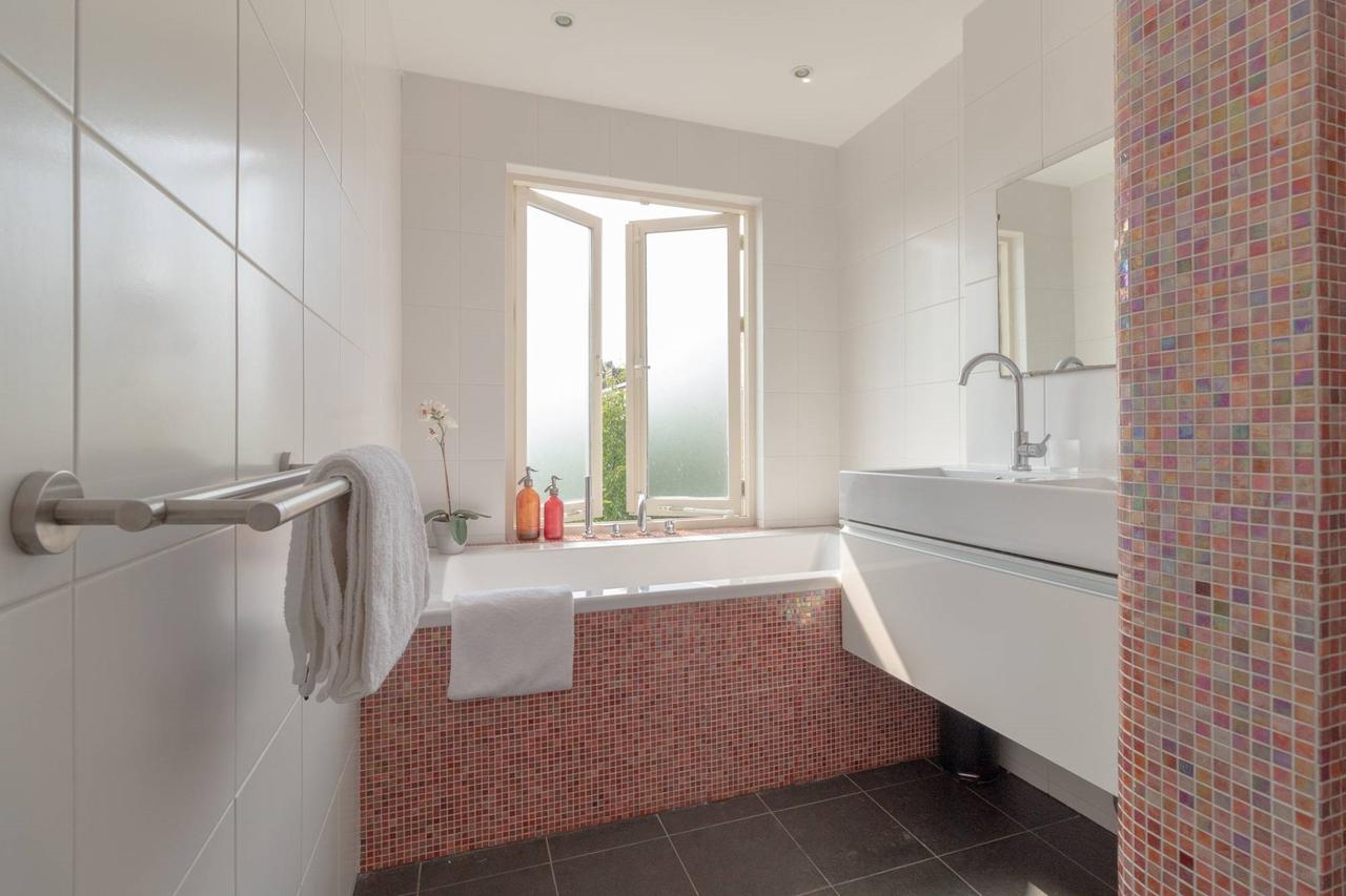Drieslaapkamerappartement aan de Amstel - Afbeelding 16