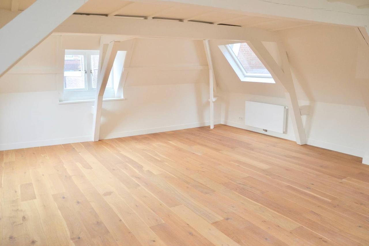 Gemeubileerde loft met dakterras in centrum - Afbeelding 3