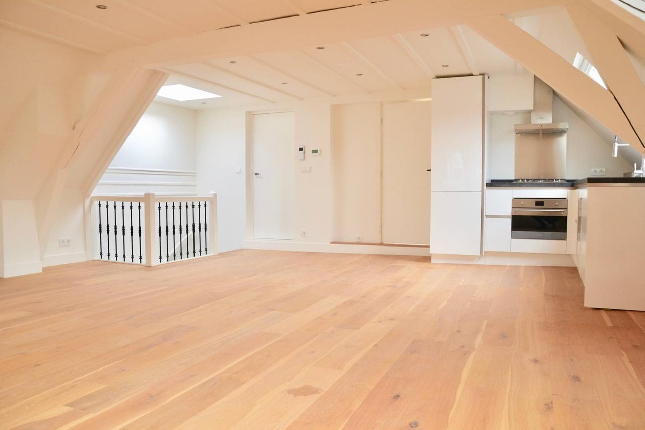 Gemeubileerde loft met dakterras in centrum - Afbeelding 6