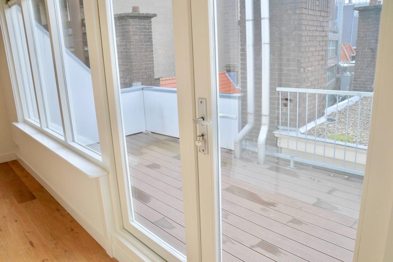 Gemeubileerde loft met dakterras in centrum - Afbeelding 8