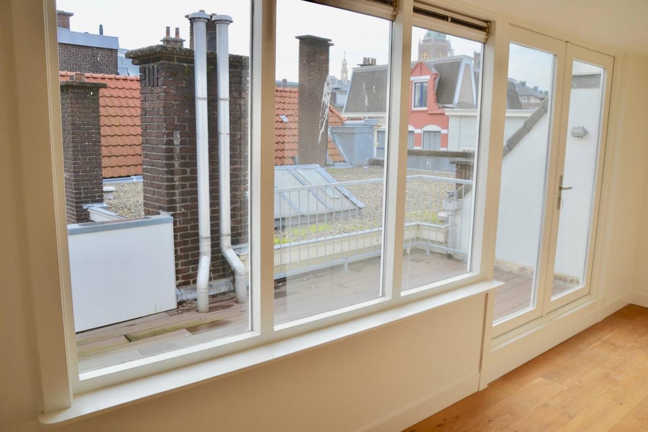 Gemeubileerde loft met dakterras in centrum - Afbeelding 10