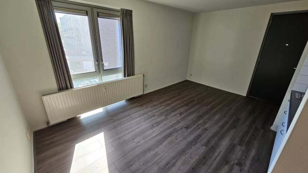 Studio van 36 m² in hartje Emmen - Afbeelding 2