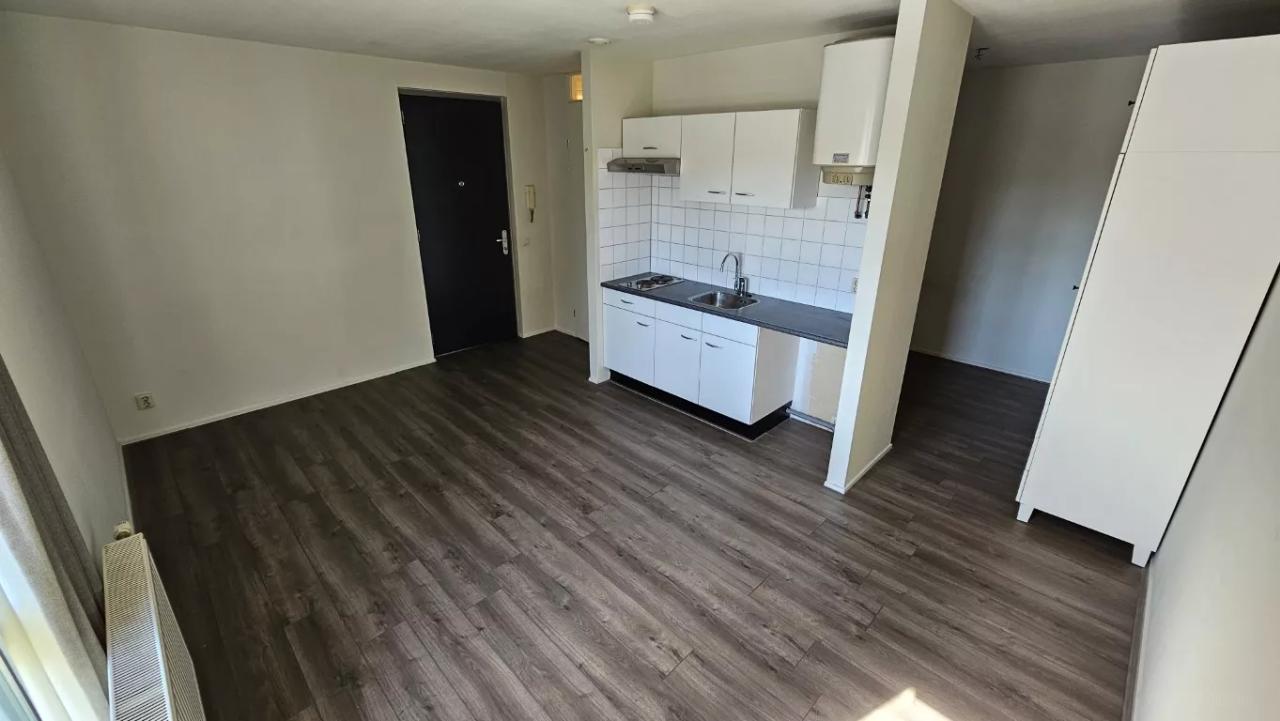 Studio van 36 m² in hartje Emmen - Afbeelding 3