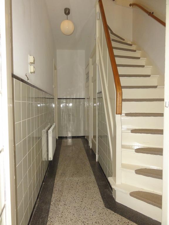 House with 5 bedrooms and south-facing garden - Image 4