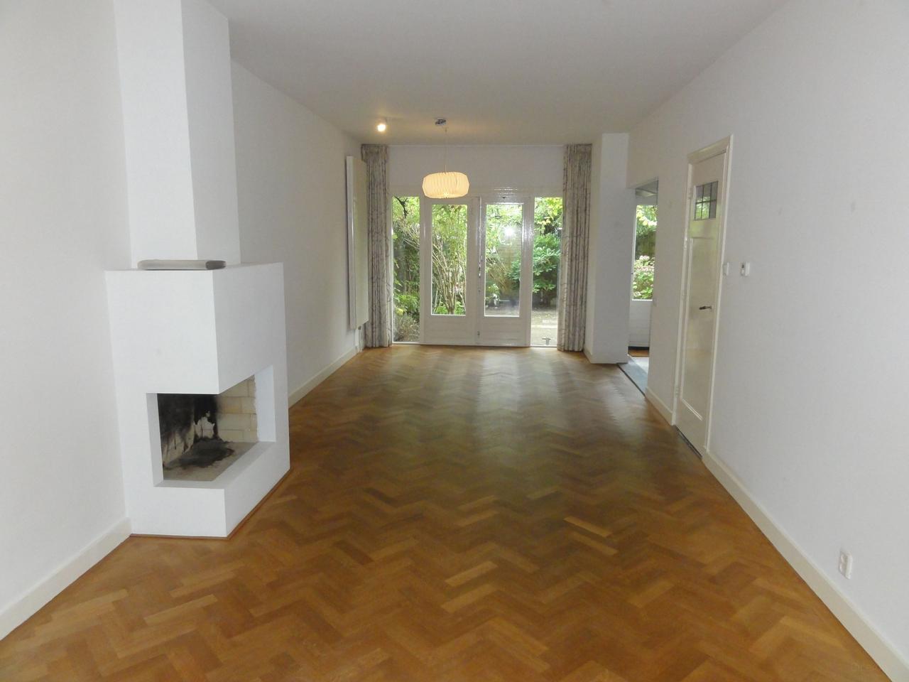 House with 5 bedrooms and south-facing garden - Image 6