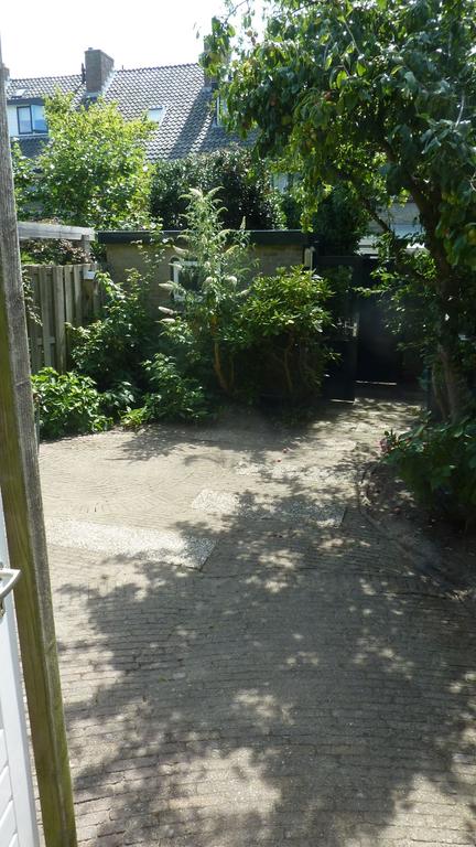 House with 5 bedrooms and south-facing garden - Image 10