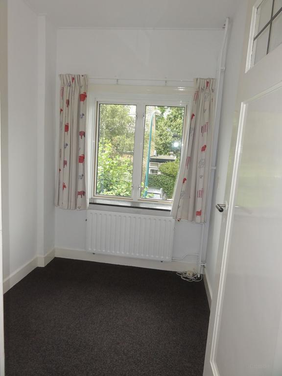 House with 5 bedrooms and south-facing garden - Image 15