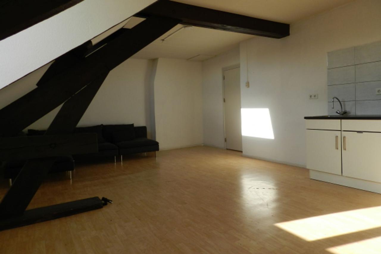 Spacious 33 m² room near Vrijthof - Image 3