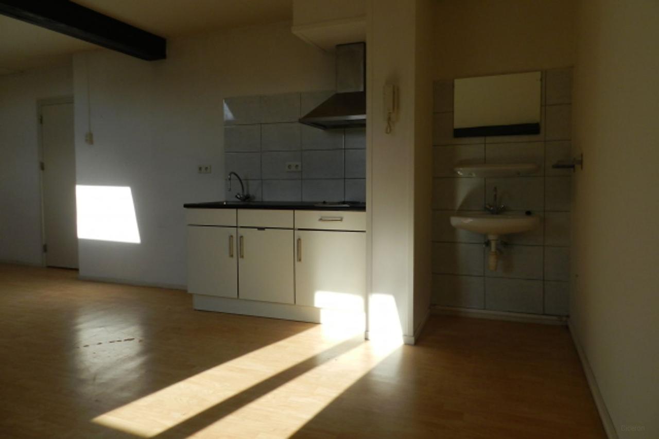 Spacious 33 m² room near Vrijthof - Image 6