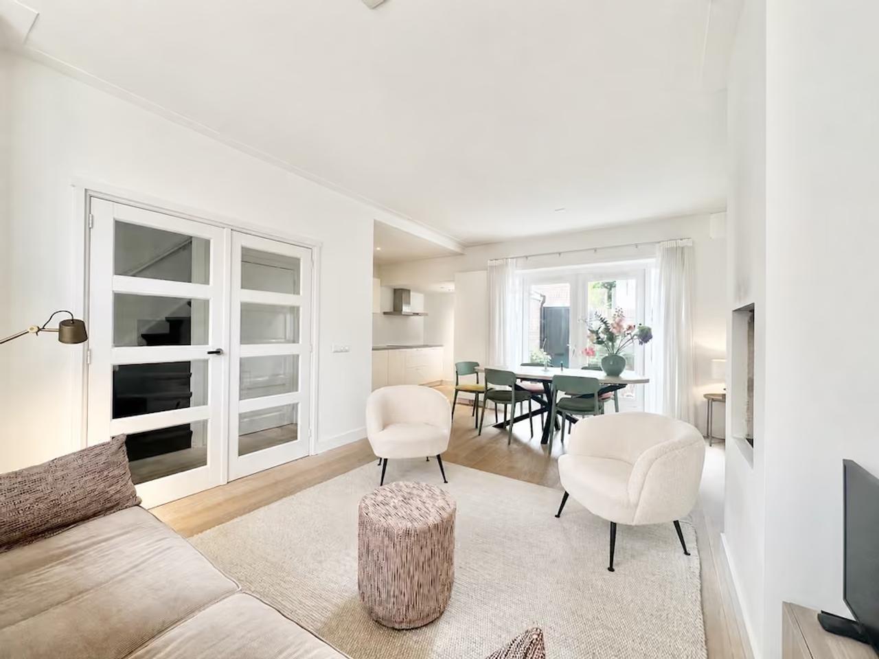 Family Home with Garden in Naarden Vesting - Image 3