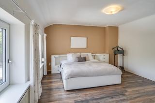 170 m² Furnished Apartment with Roof Terrace in Horst - Image 3