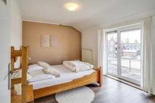 170 m² Furnished Apartment with Roof Terrace in Horst - Image 4