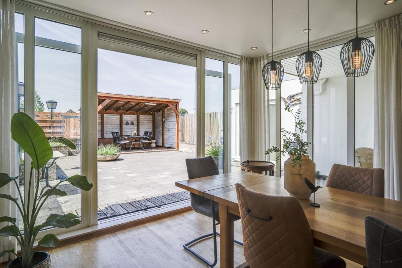 170 m² Furnished Apartment with Roof Terrace in Horst - Image 17