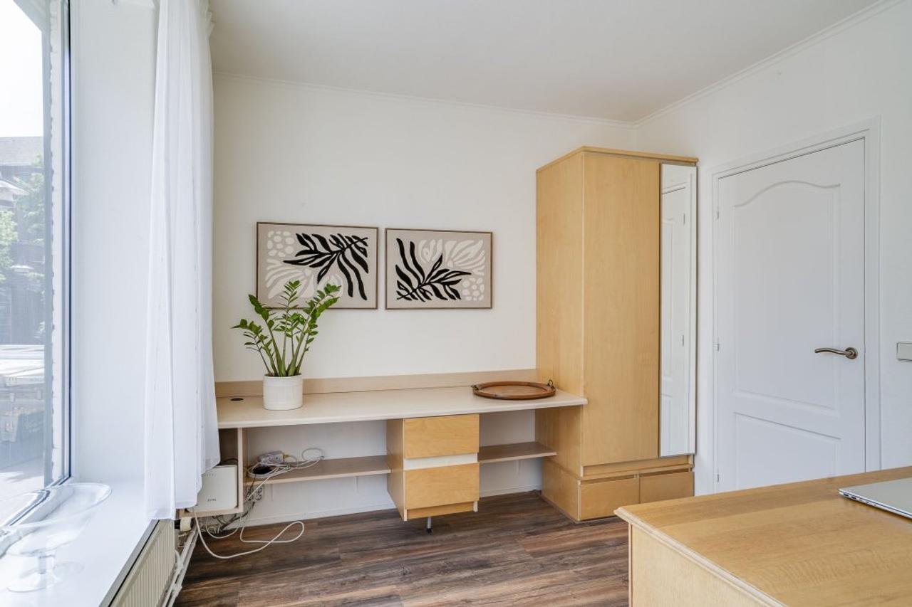 170 m² Furnished Apartment with Roof Terrace in Horst - Image 29