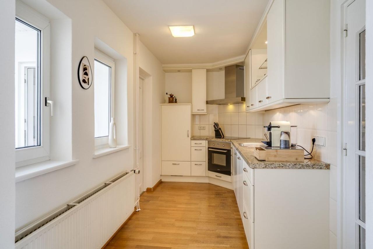 170 m² Furnished Apartment with Roof Terrace in Horst - Image 31