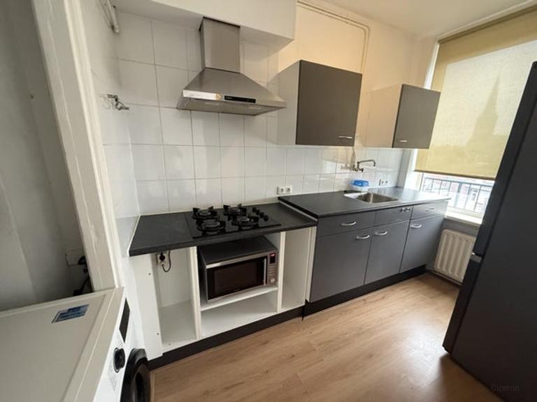 Furnished 2-bedroom apartment near the station - Image 3