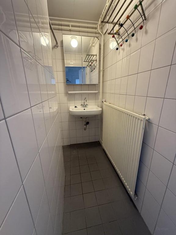 Furnished 2-bedroom apartment near the station - Image 9