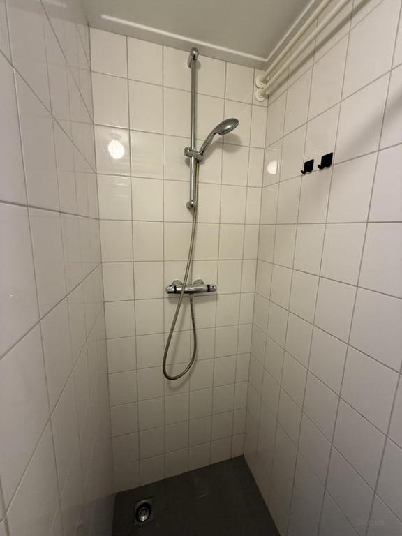 Furnished 2-bedroom apartment near the station - Image 10
