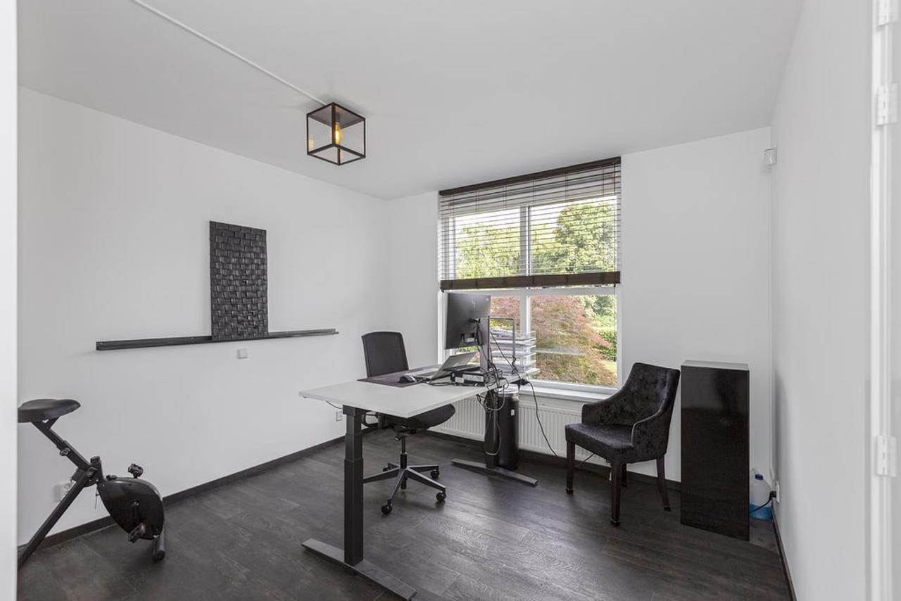 Detached villa with garden in Hazerswoude - Image 13