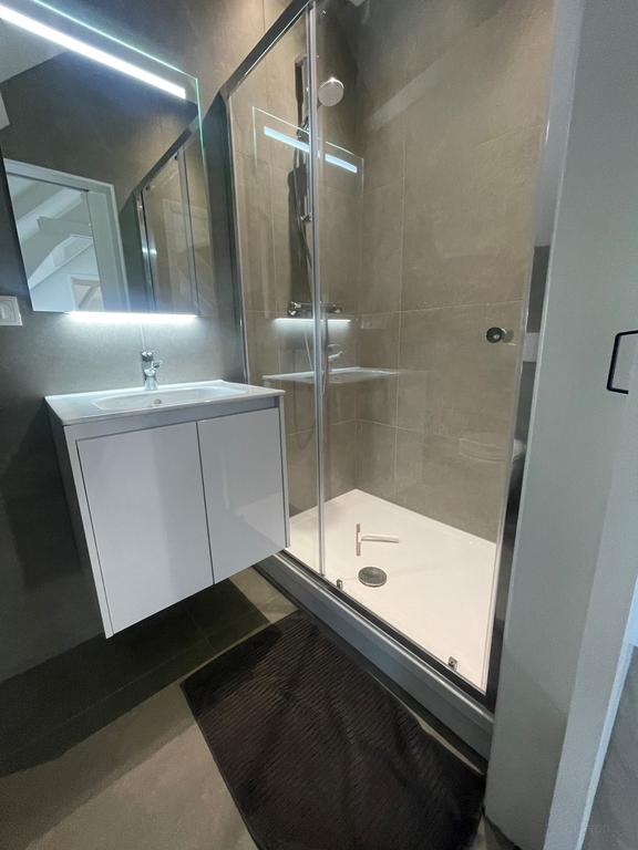 Gemeubileerd 2-kamerappartement in centrum - Afbeelding 11