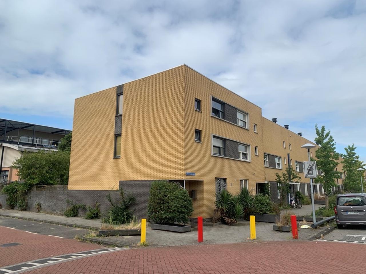Gemeubileerd 2-kamerappartement met tuin - Afbeelding 1