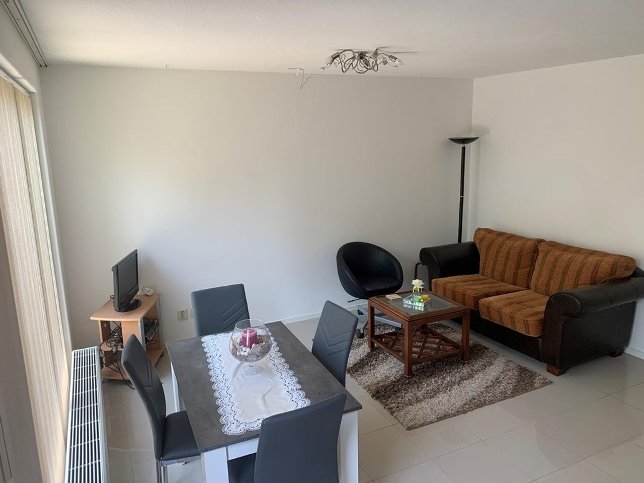 Gemeubileerd 2-kamerappartement met tuin - Afbeelding 3