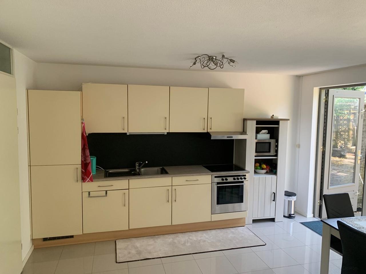 Gemeubileerd 2-kamerappartement met tuin - Afbeelding 5