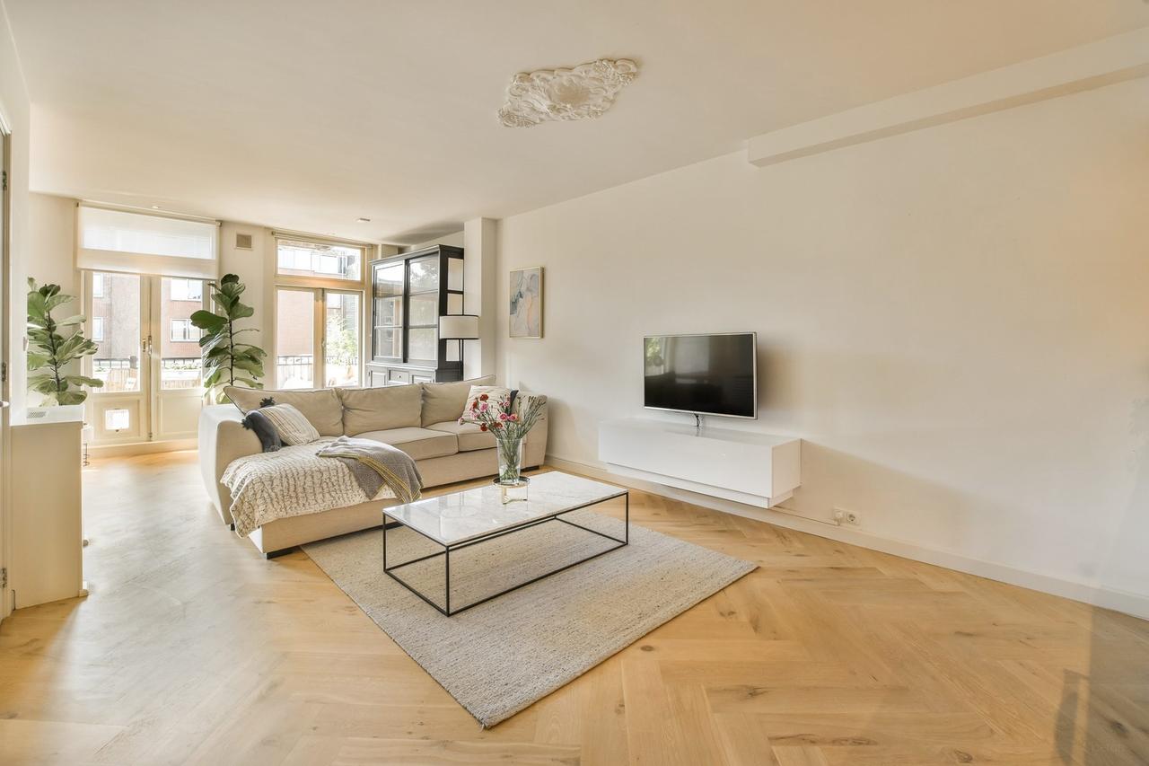 Licht 2-slaapkamer appartement in De Pijp - Afbeelding 2