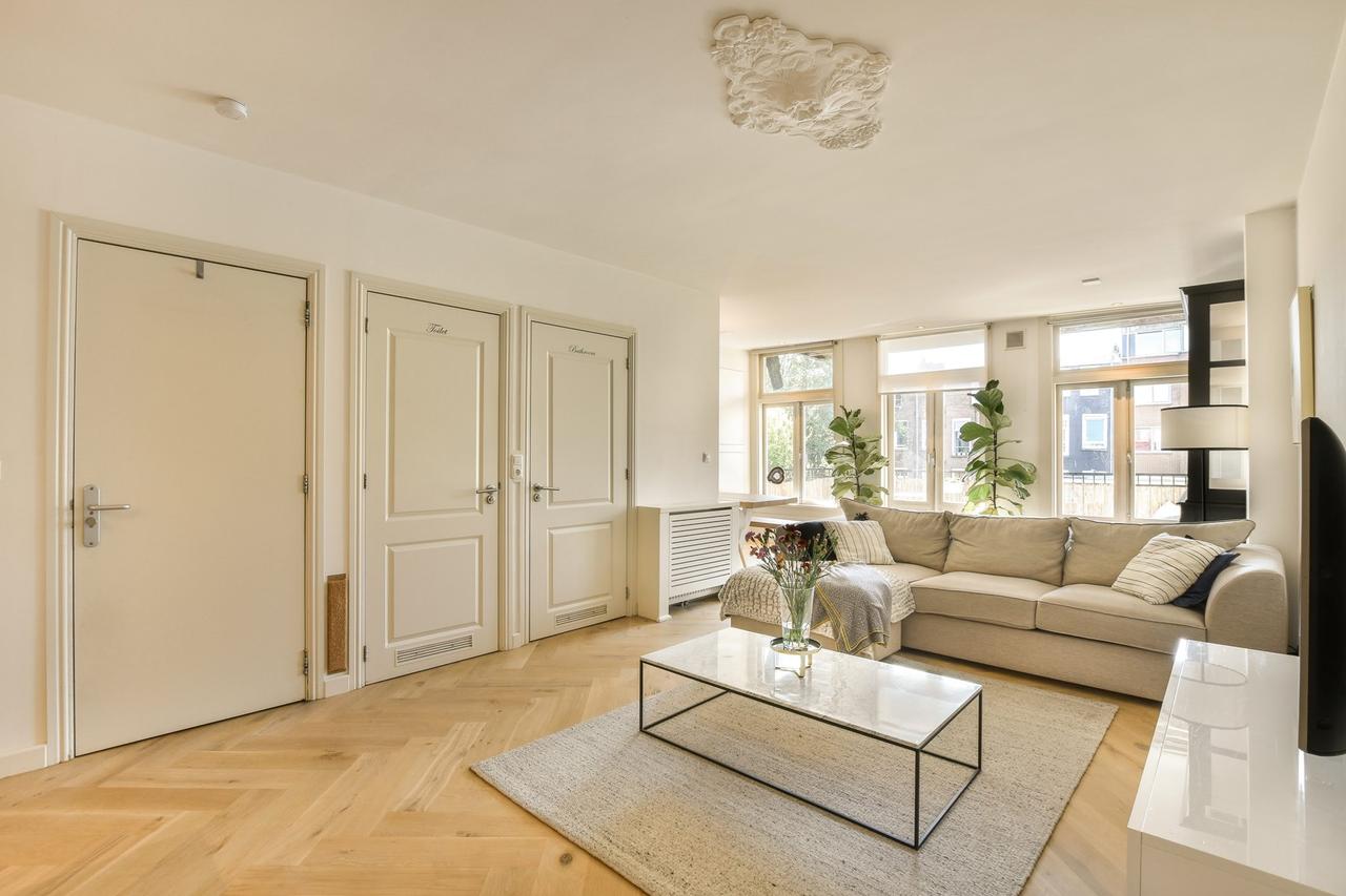 Licht 2-slaapkamer appartement in De Pijp - Afbeelding 3