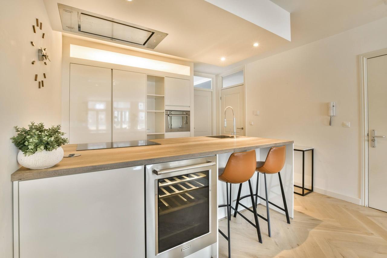 Licht 2-slaapkamer appartement in De Pijp - Afbeelding 8