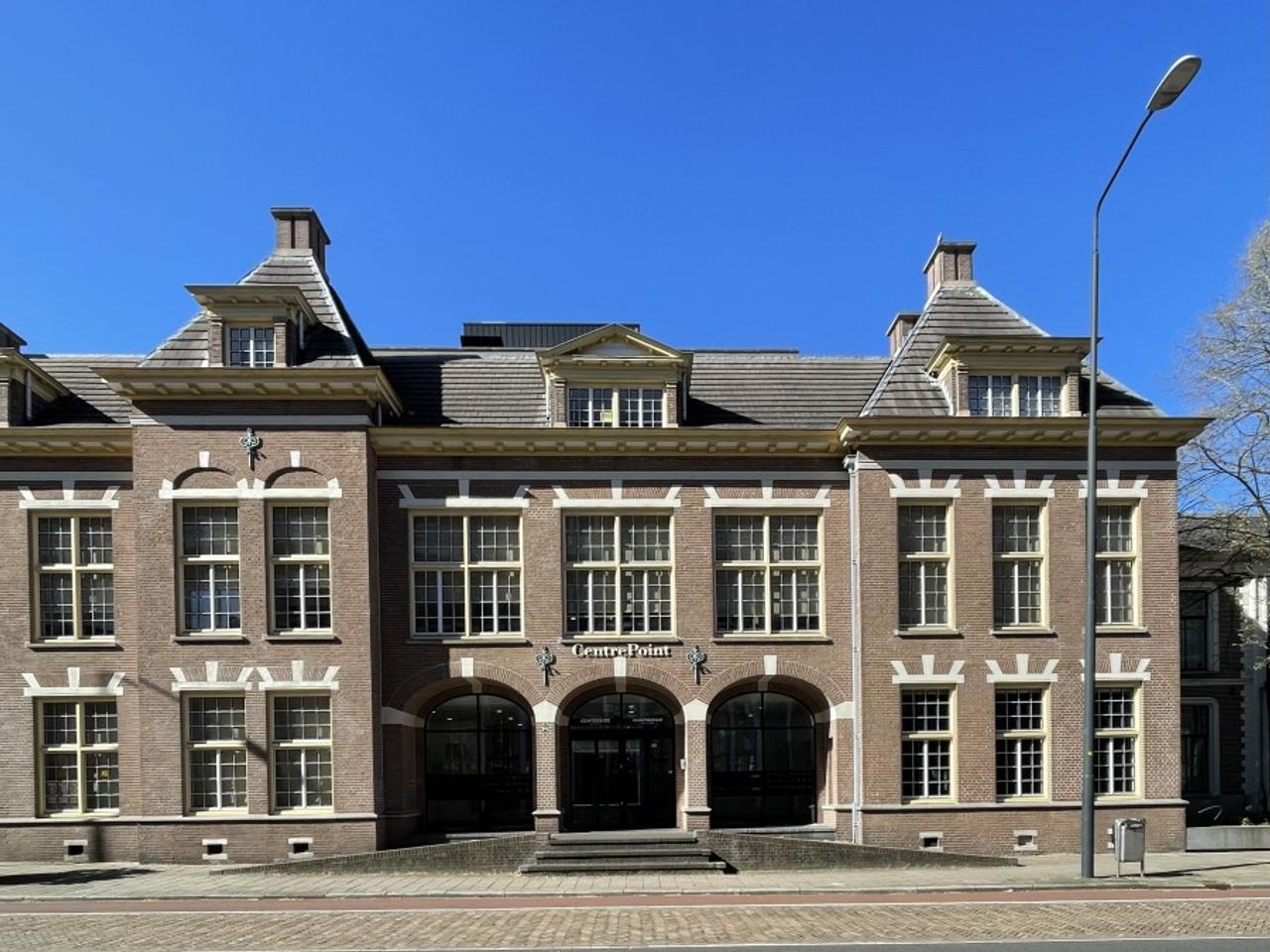 3-room apartment with terrace in city center - Image 1