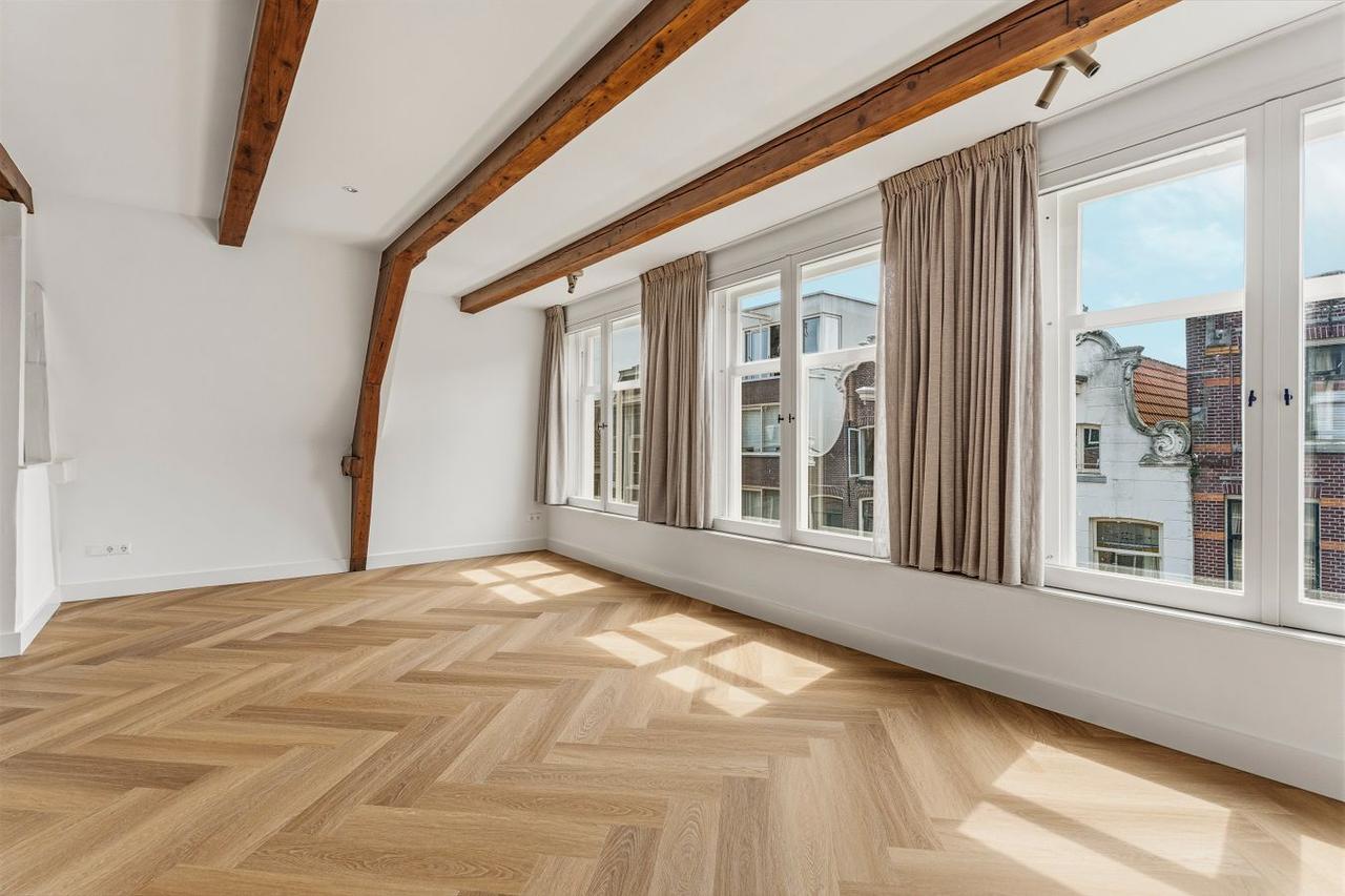 Apartment on Haarlemmerstraat - Image 5