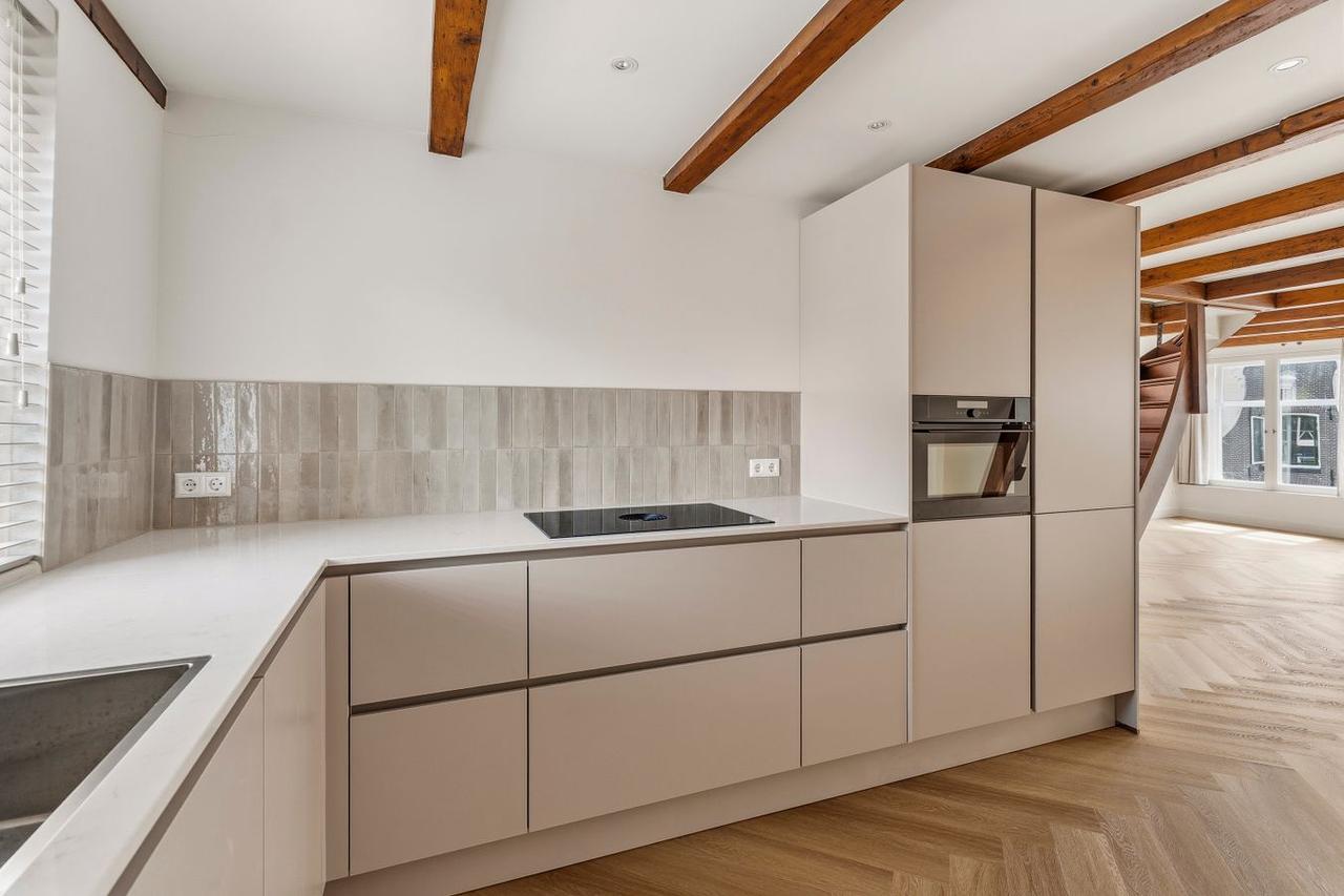 Apartment on Haarlemmerstraat - Image 13