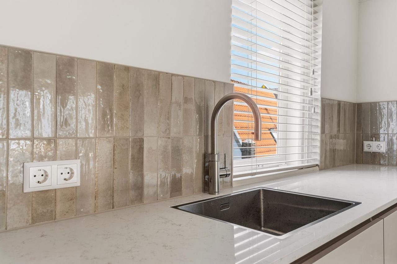 Apartment on Haarlemmerstraat - Image 15