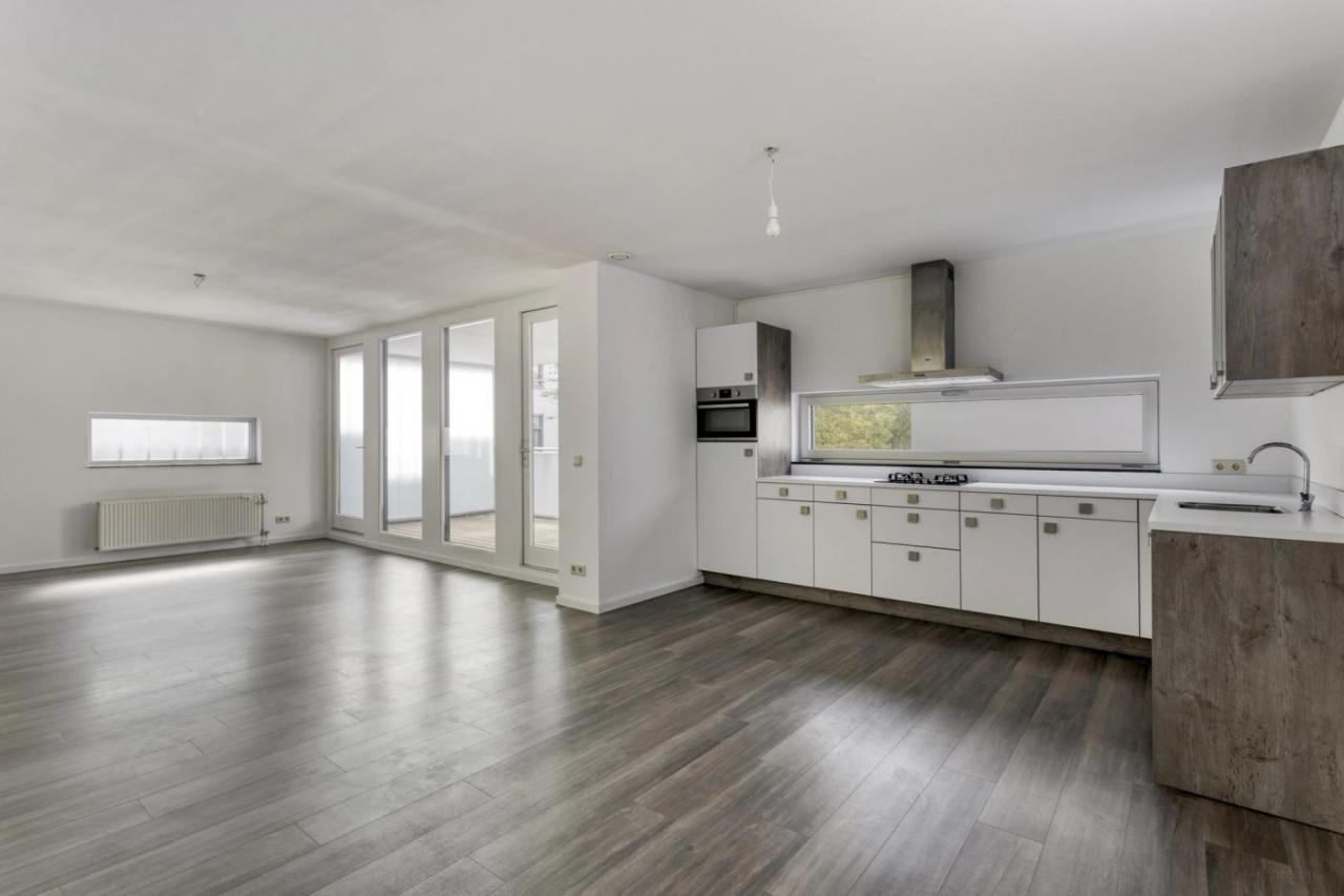 2-slaapkamerappartement met zonnig balkon - Afbeelding 3