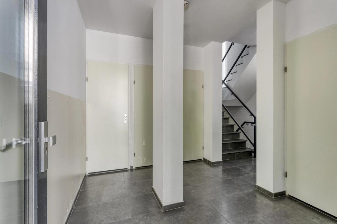 2-slaapkamerappartement met zonnig balkon - Afbeelding 8