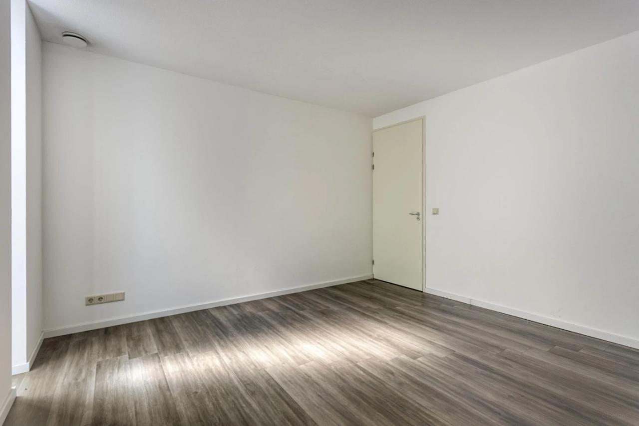 2-slaapkamerappartement met zonnig balkon - Afbeelding 19