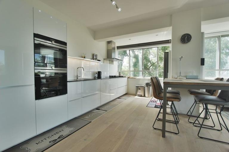 Licht 4-kamerappartement bij Stadshart - Afbeelding 7