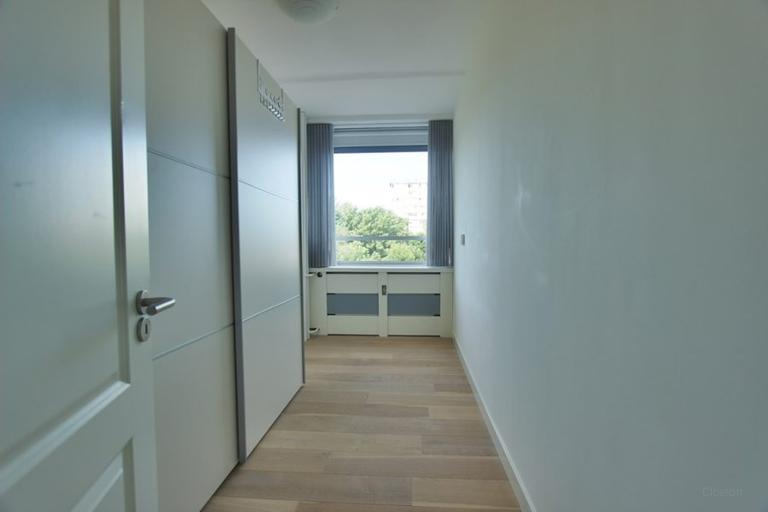 Licht 4-kamerappartement bij Stadshart - Afbeelding 11