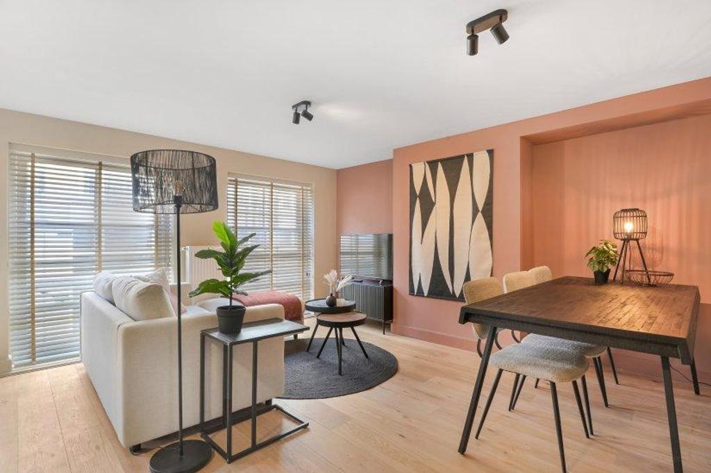 Gemeubileerd 3-kamerappartement in centrum - Afbeelding 2