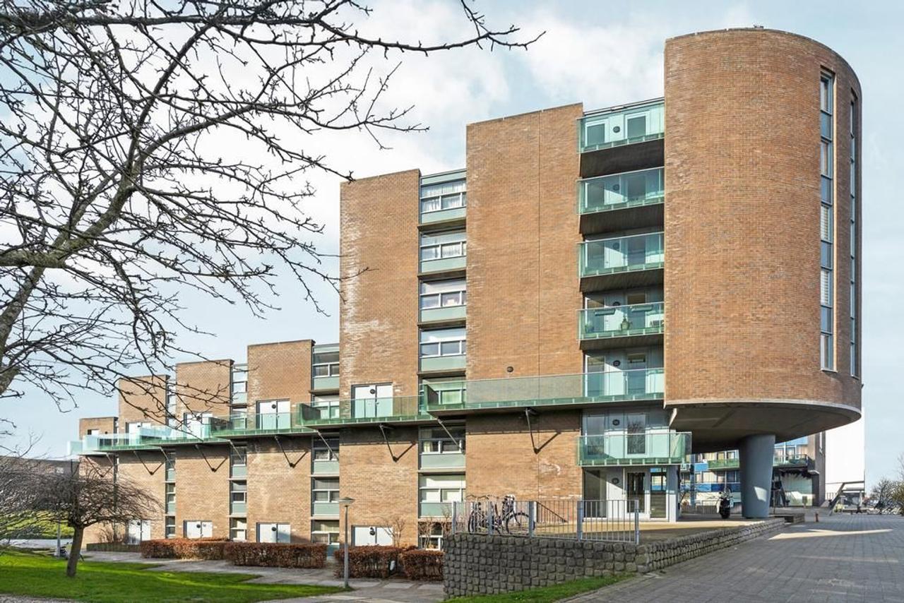 3-kamerappartement met zonnig balkon - Afbeelding 1