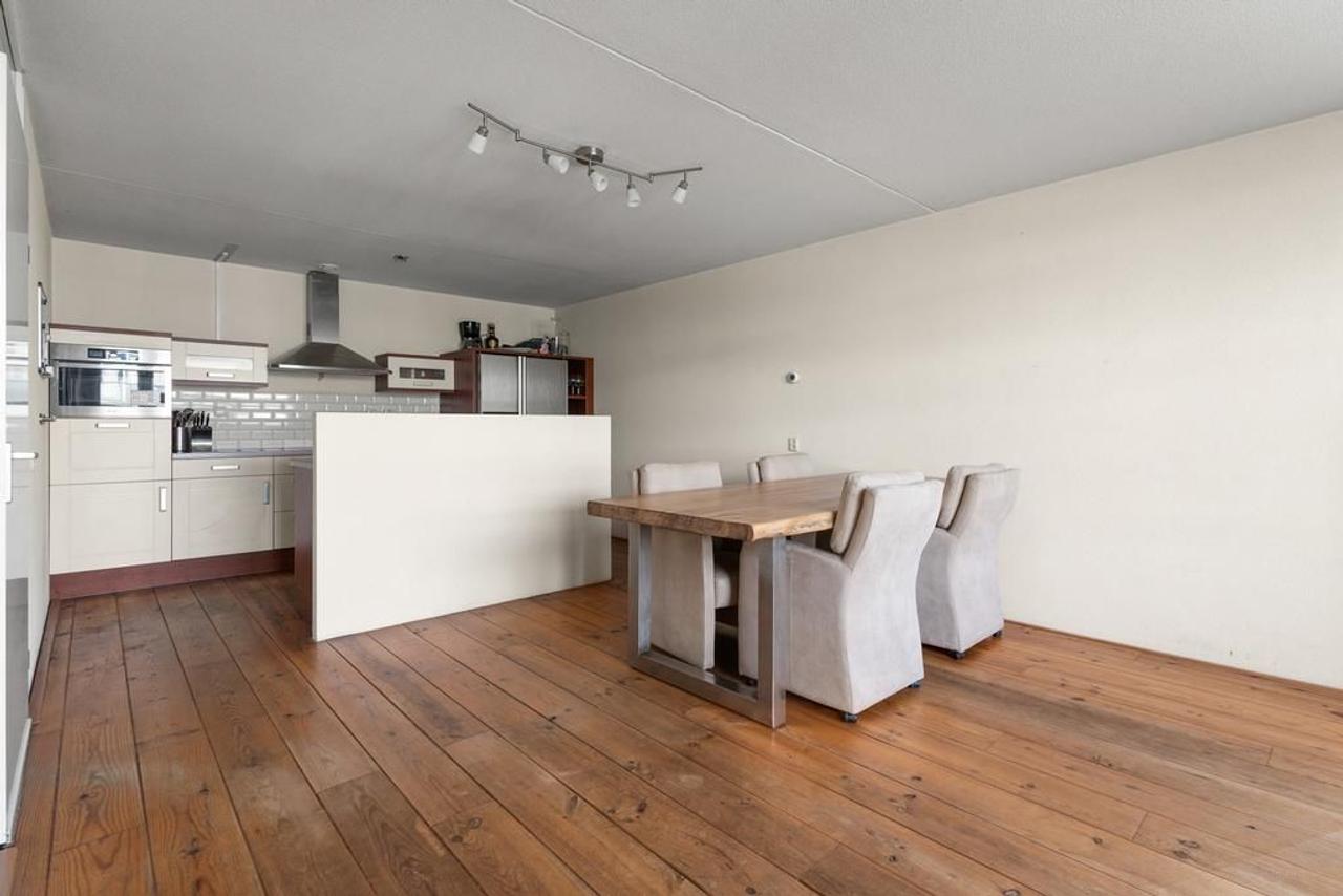 3-kamerappartement met zonnig balkon - Afbeelding 8