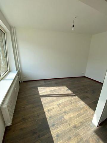 Licht 3-kamerappartement met balkon - Afbeelding 3