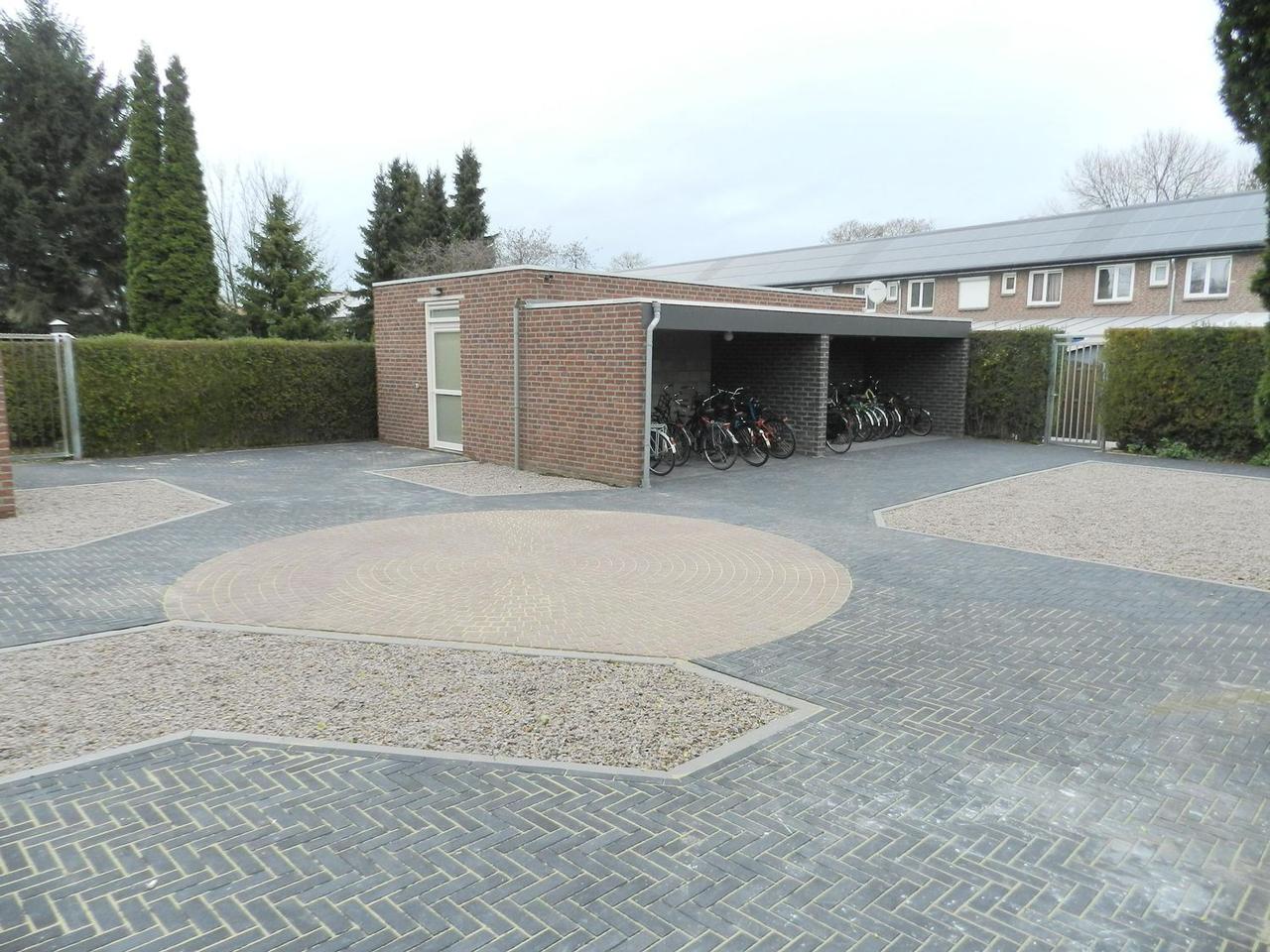 Kamer met wastafel vlak bij station Noord - Afbeelding 12