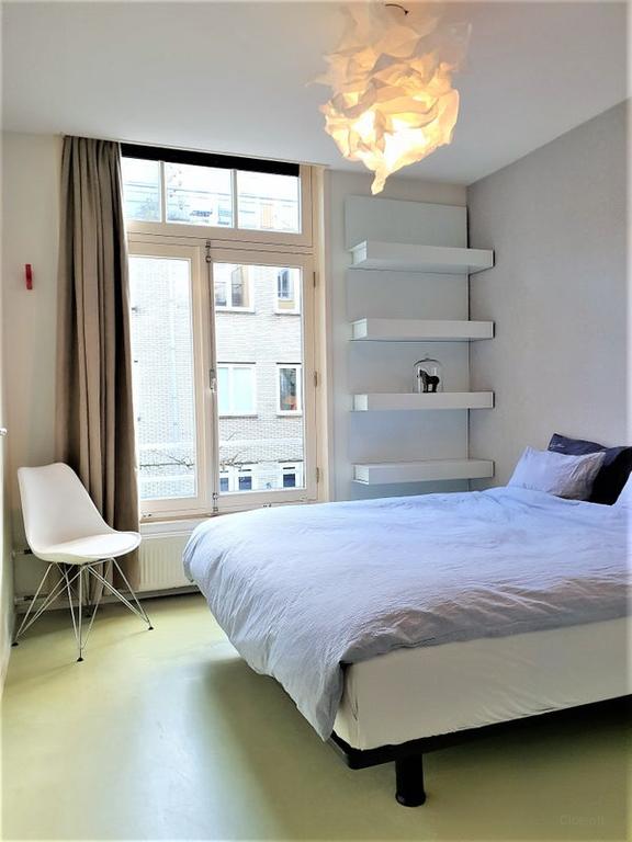 2-bedroom with south-facing garden - Image 14
