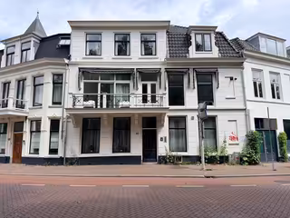 Licht wonen aan de singel in Wittevrouwen