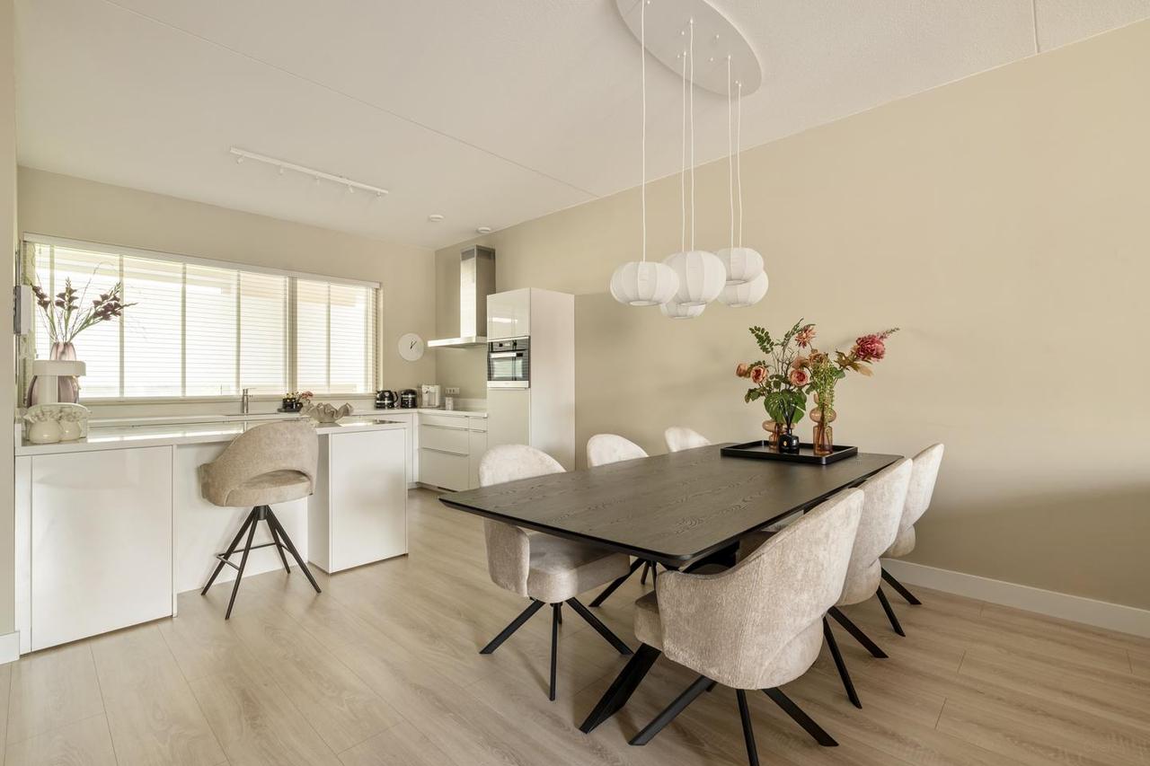 Bright apartment with balcony in Zuidas - Image 11